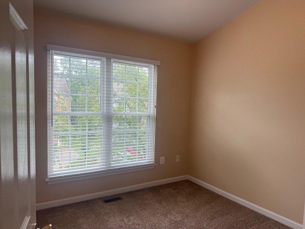 2202 Commissary Circle - Photo 18