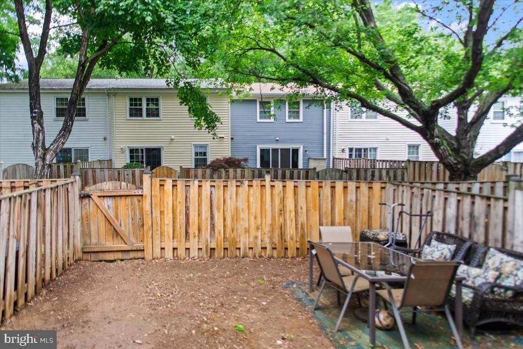 1754 Castleford Square - Photo 15
