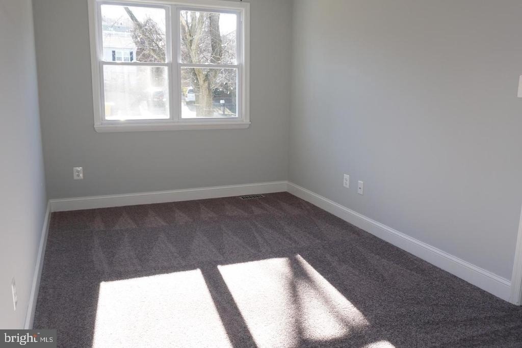 295 Overleaf Court - Photo 9