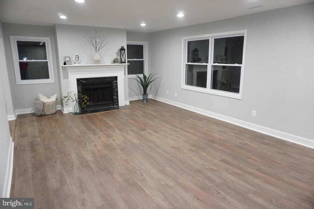 295 Overleaf Court - Photo 4