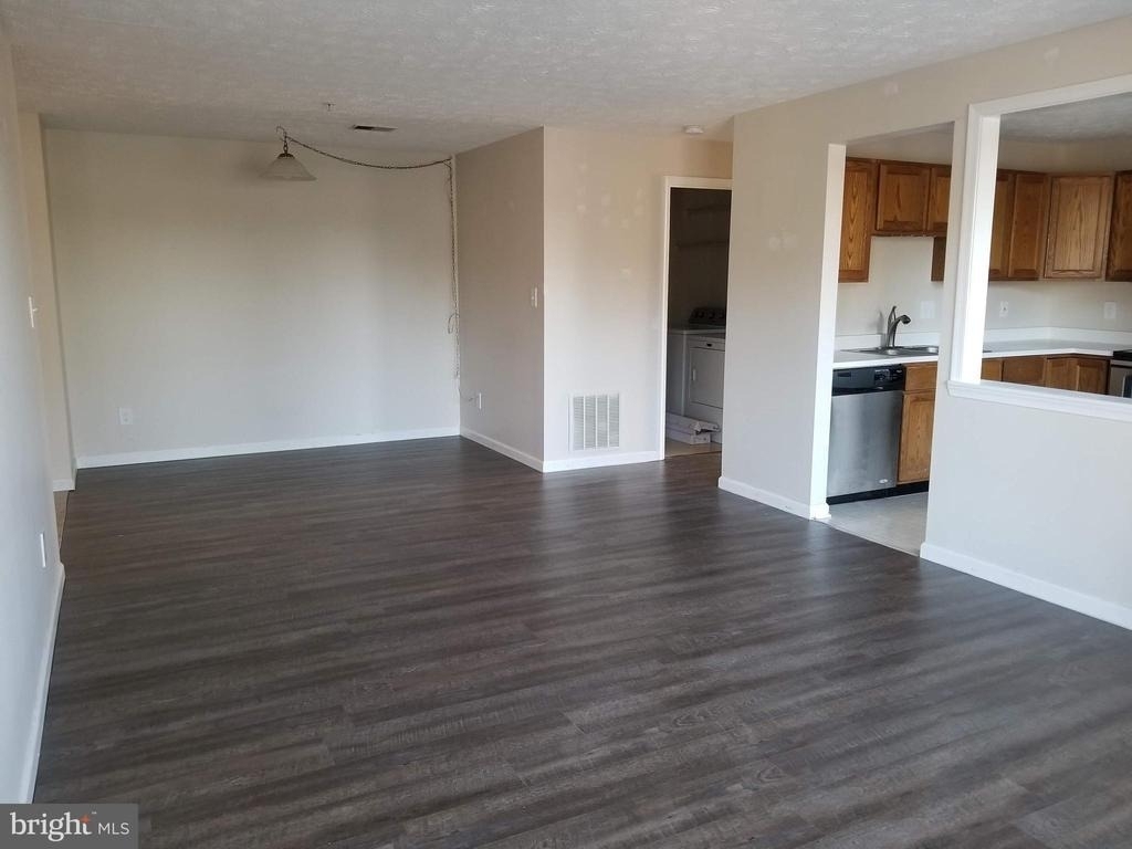 696 Winding Stream Way - Photo 10