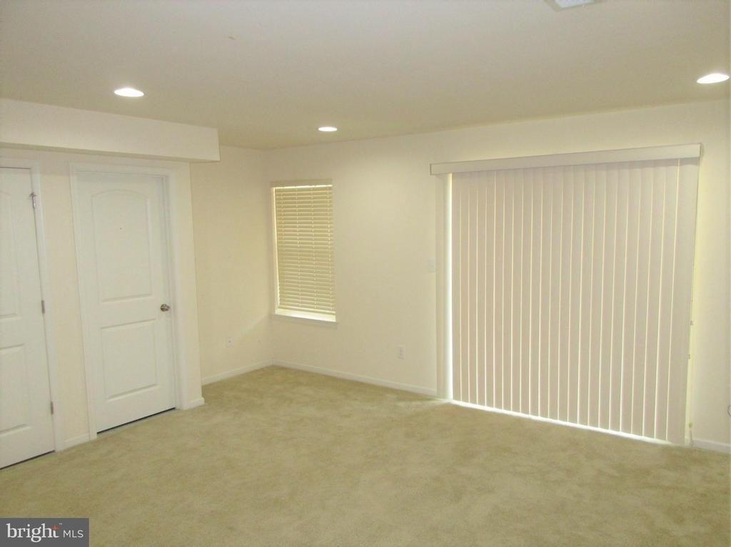 220 Jenny Drive - Photo 15
