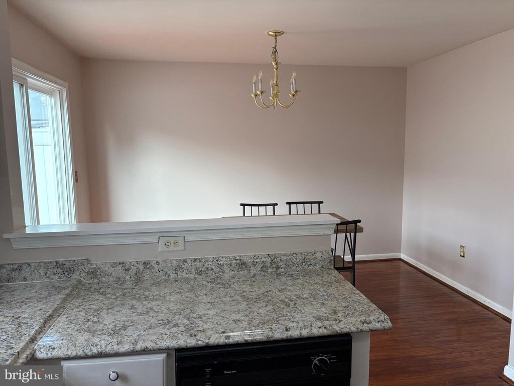 384 Braddock Road - Photo 5