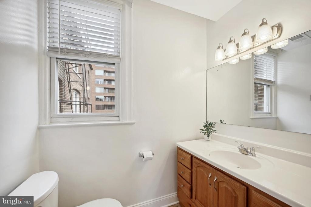 1511 22nd Street Nw - Photo 10