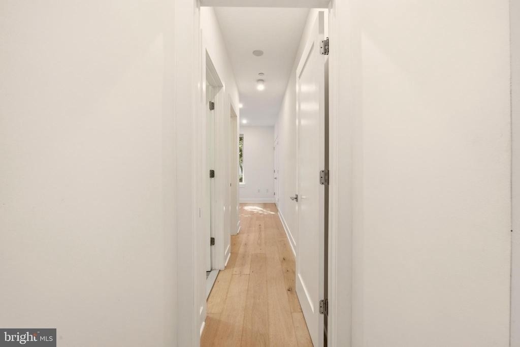 1023 16th Street Ne - Photo 14