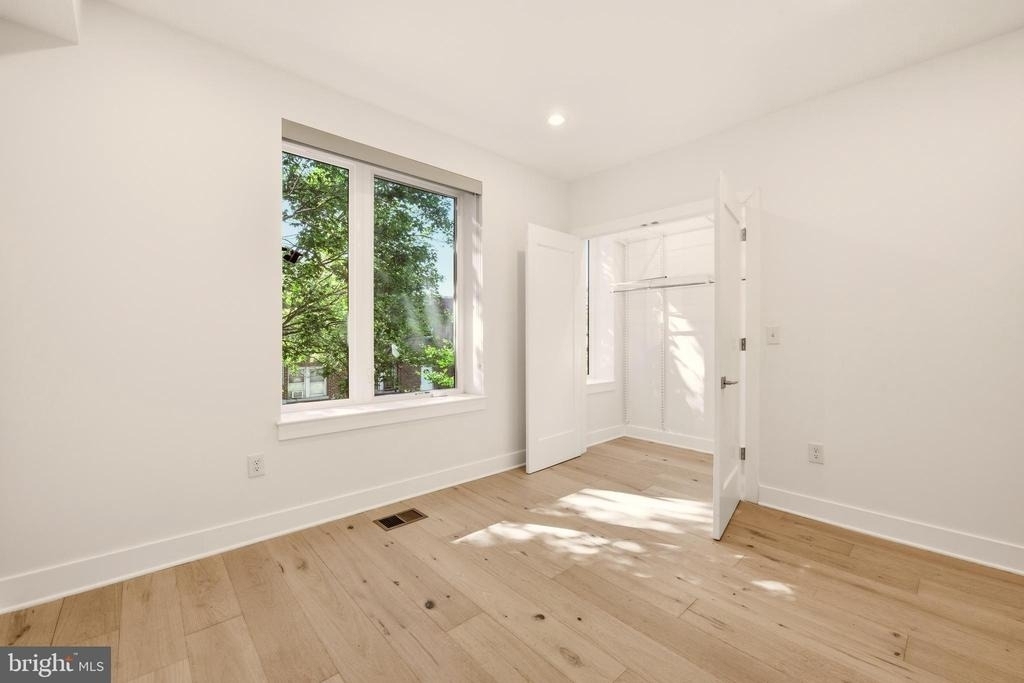 1023 16th Street Ne - Photo 16
