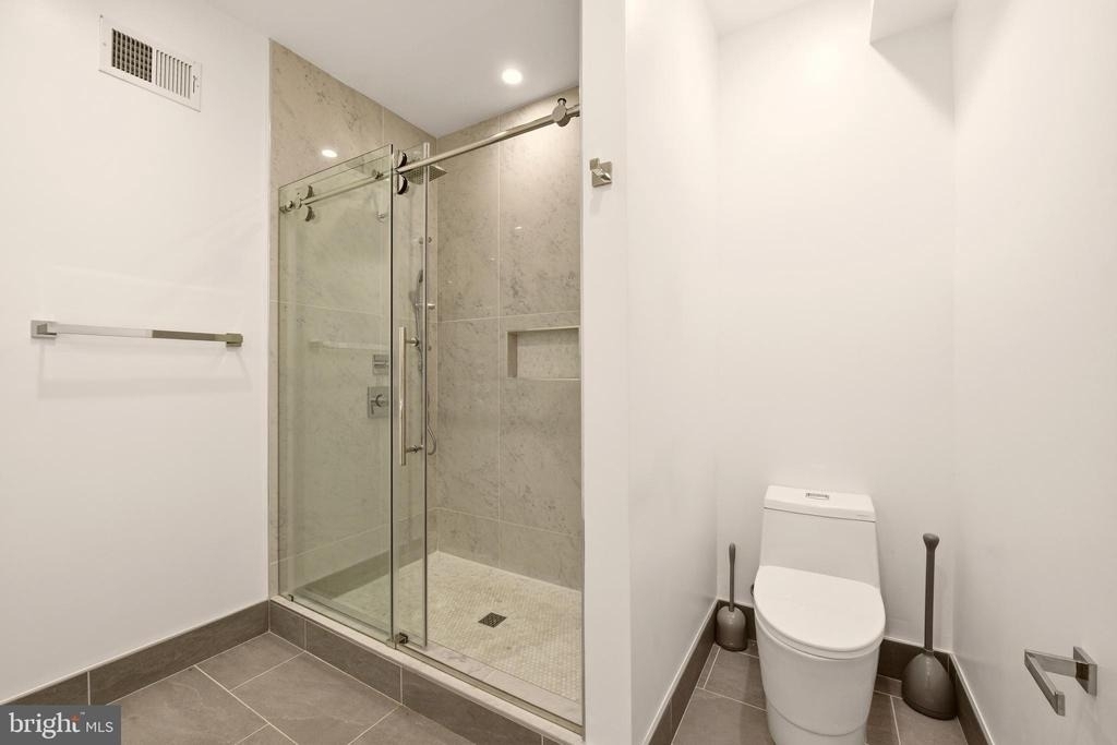 1023 16th Street Ne - Photo 19