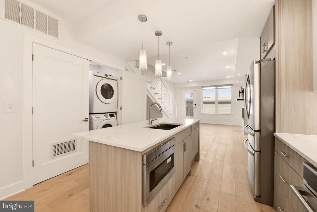 1023 16th Street Ne - Photo 7