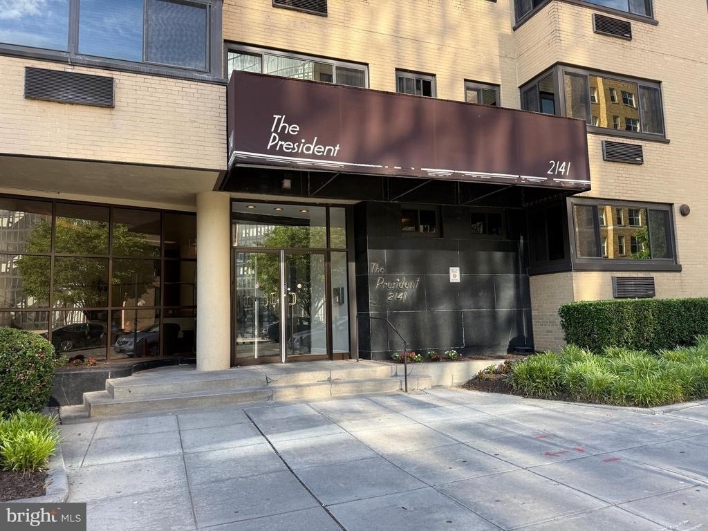 2141 I Street Nw - Photo 0