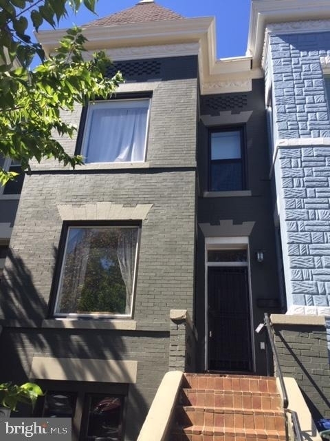 2030 Flagler Place Nw - Photo 0