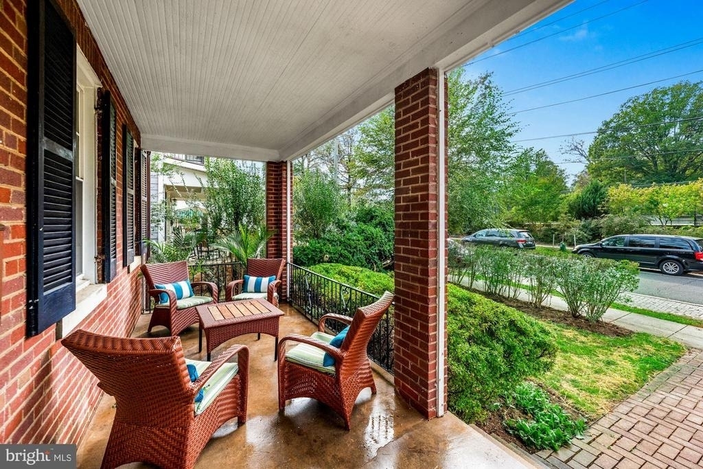 5923 33rd Street Nw - Photo 3