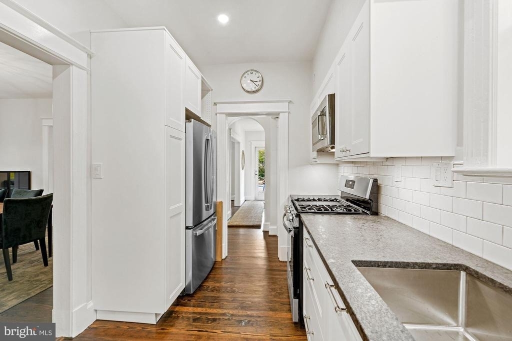 5923 33rd Street Nw - Photo 12