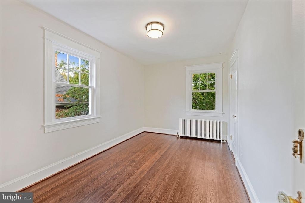 5923 33rd Street Nw - Photo 17