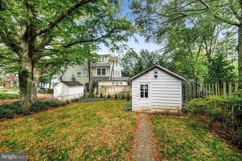 5923 33rd Street Nw - Photo 30