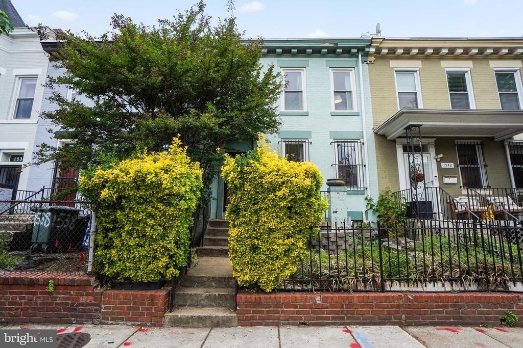 1540 1st Street Nw - Photo 3
