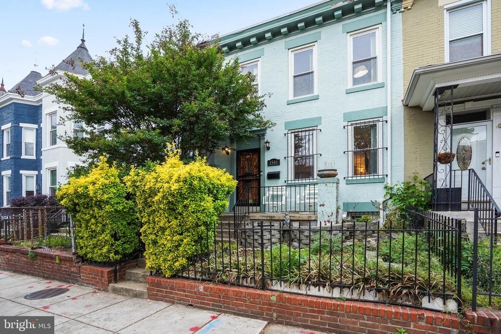 1540 1st Street Nw - Photo 0