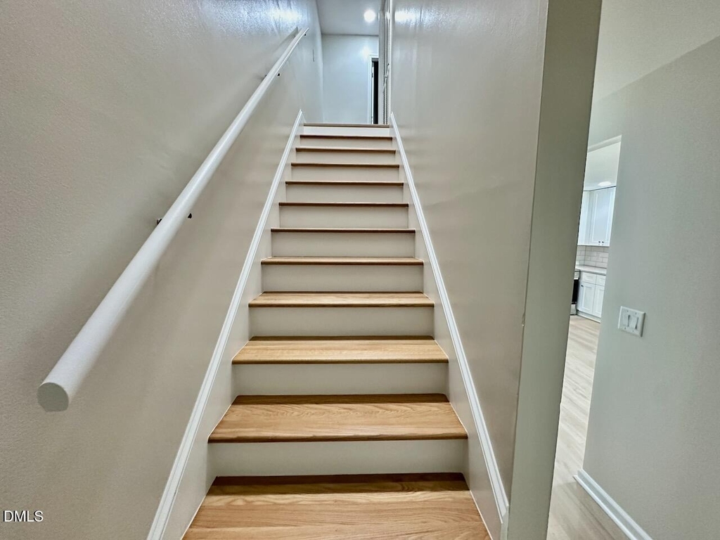 4050 Arckelton Drive - Photo 9