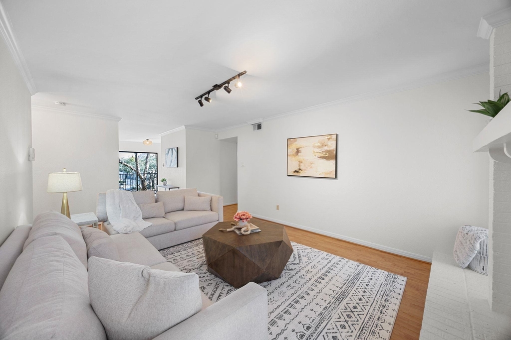 4159 Steck Ave - Photo 6