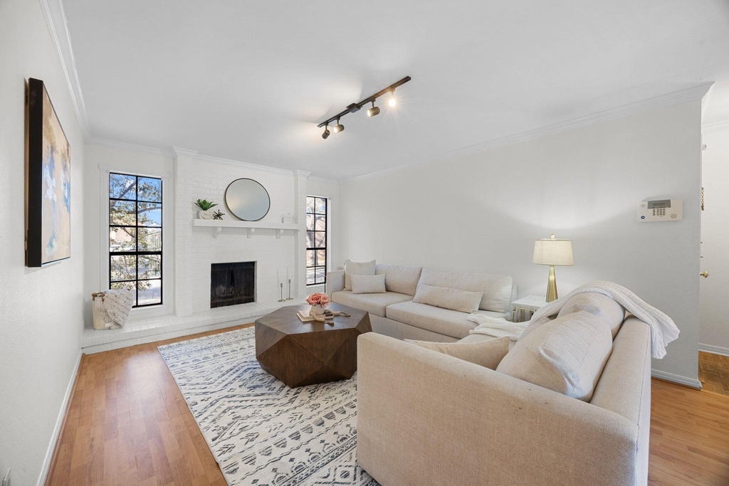 4159 Steck Ave - Photo 0