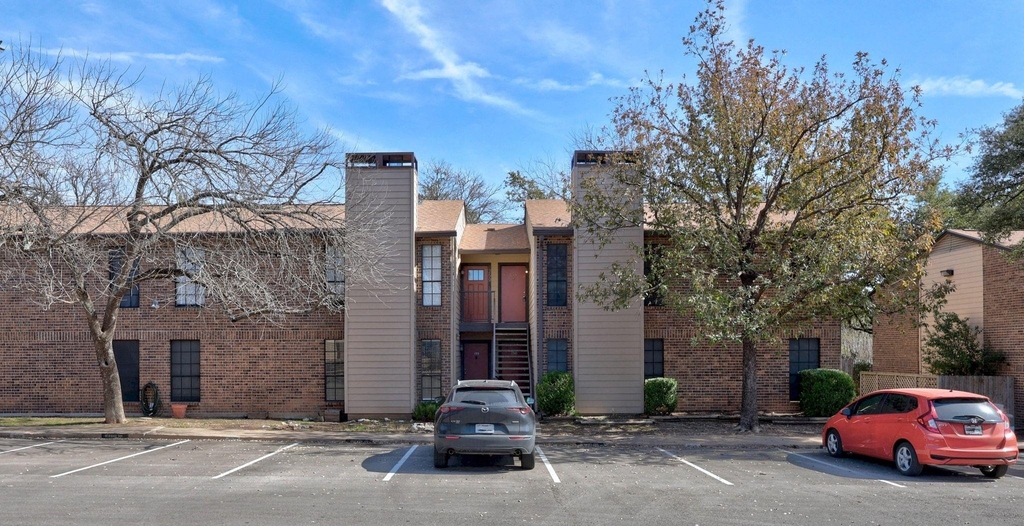 4159 Steck Ave - Photo 1
