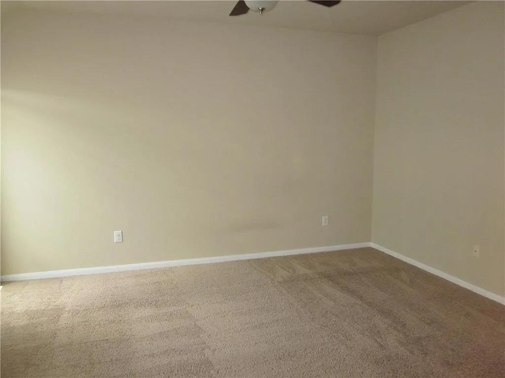 541 Alpha - Photo 8