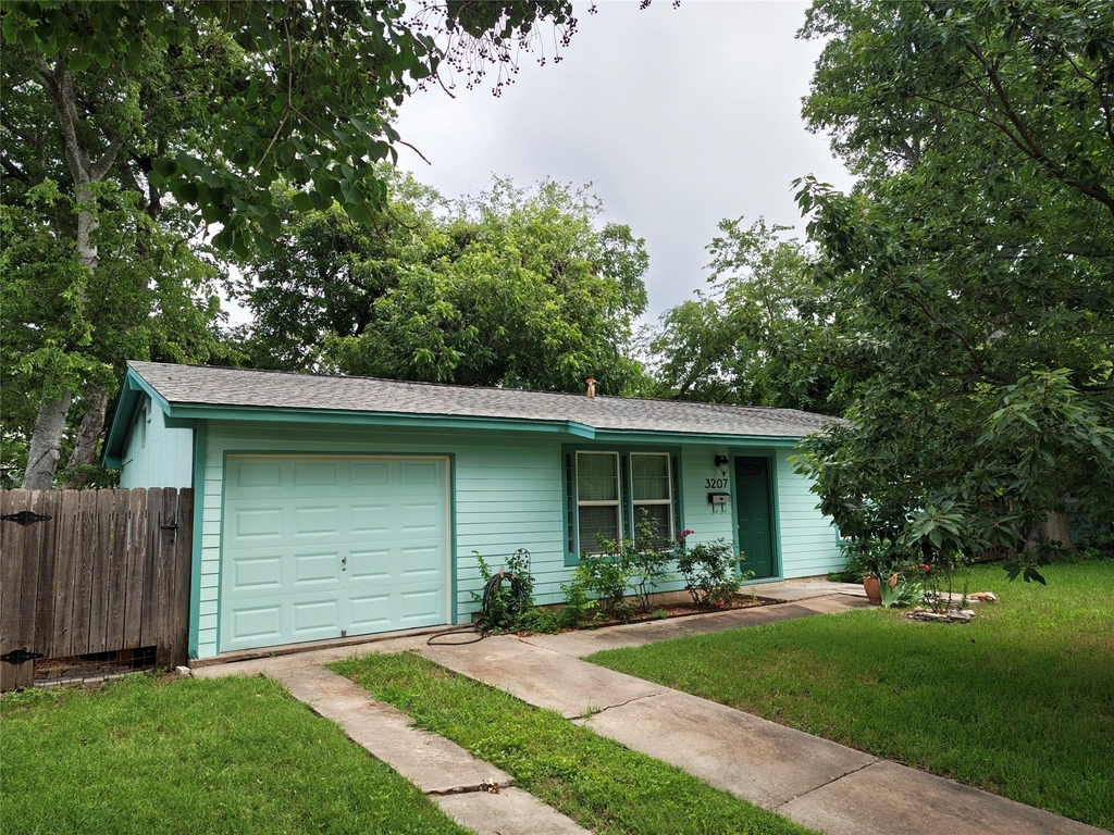 3207 Locke Ln - Photo 3