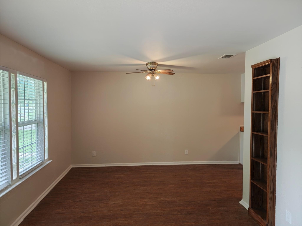 3207 Locke Ln - Photo 5