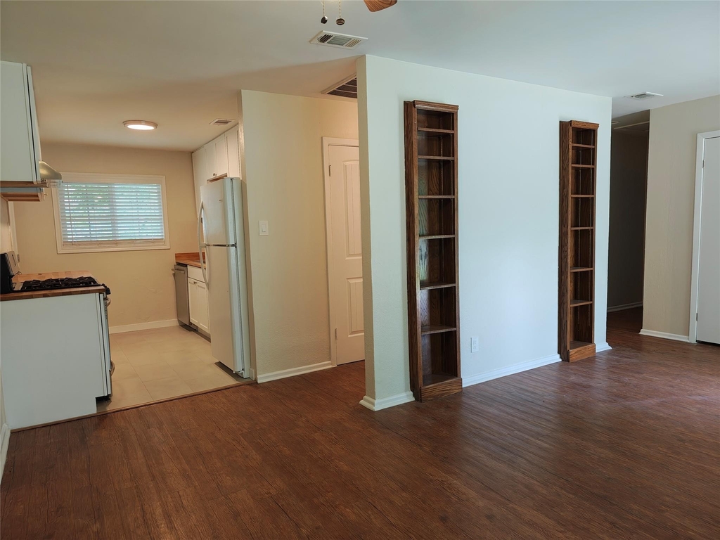 3207 Locke Ln - Photo 6