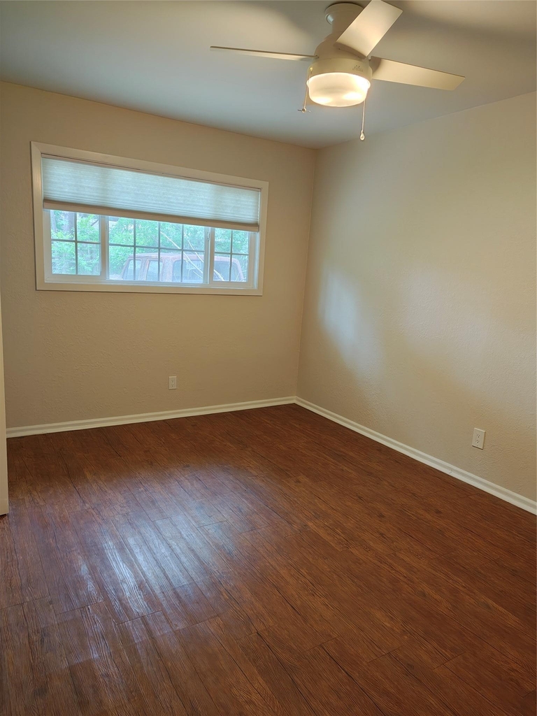 3207 Locke Ln - Photo 11