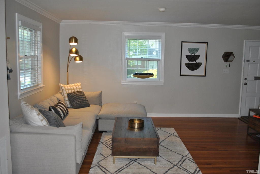 1036 Nichols Drive - Photo 3