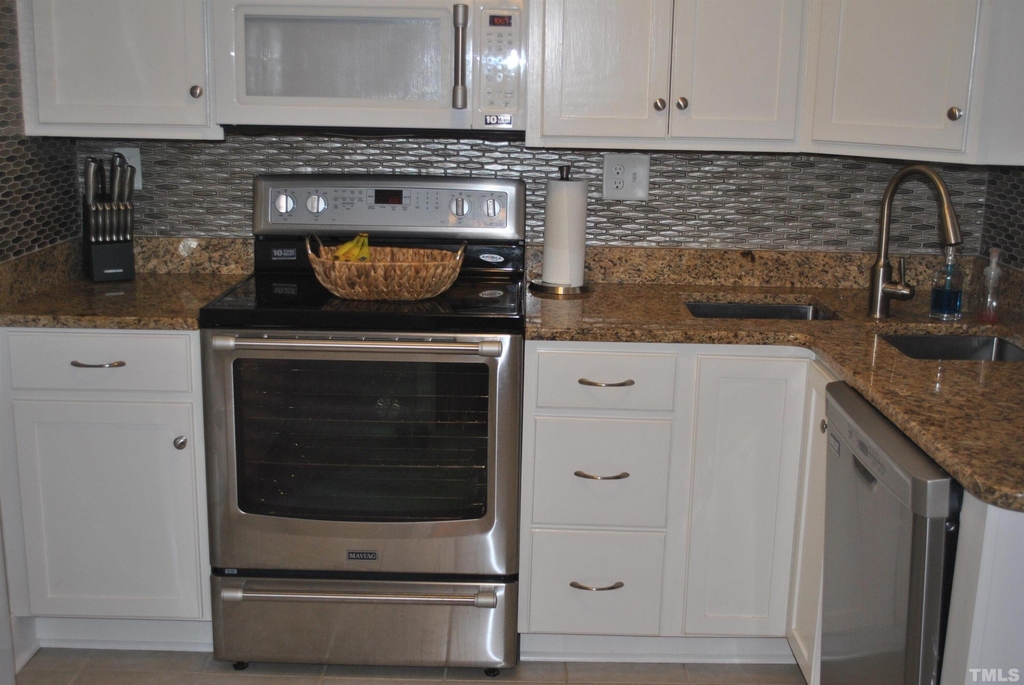 1036 Nichols Drive - Photo 11