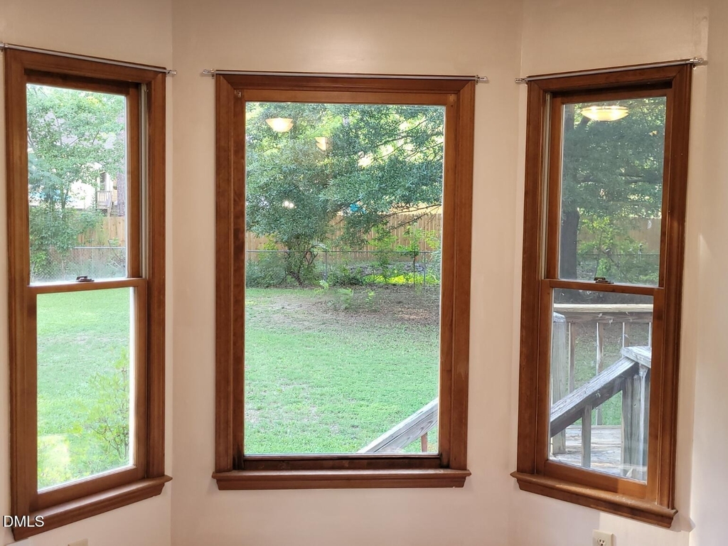 4009 Omer Lane - Photo 3