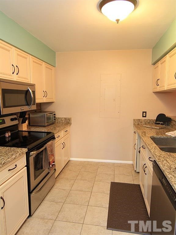 107 Finley Forest Drive - Photo 3
