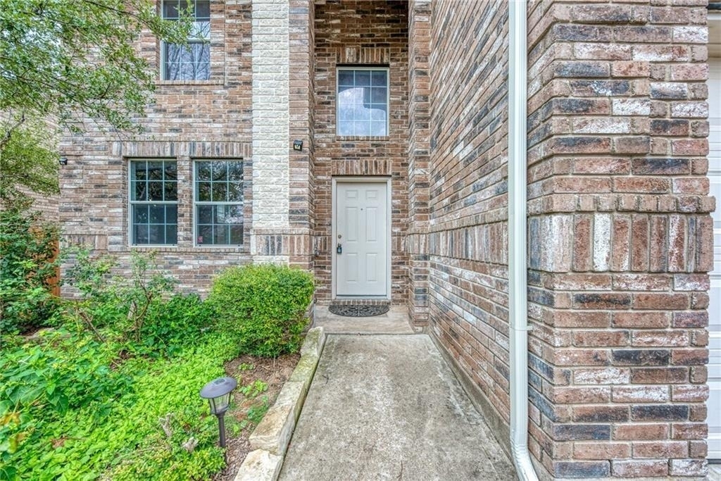 604 Spanish Oak Ter - Photo 2