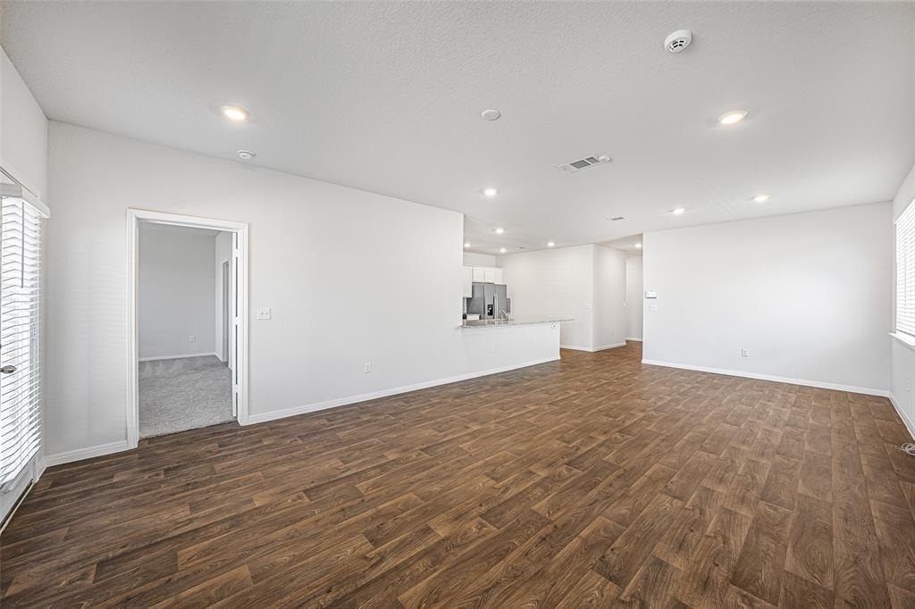 121 Mackinac Ln - Photo 3