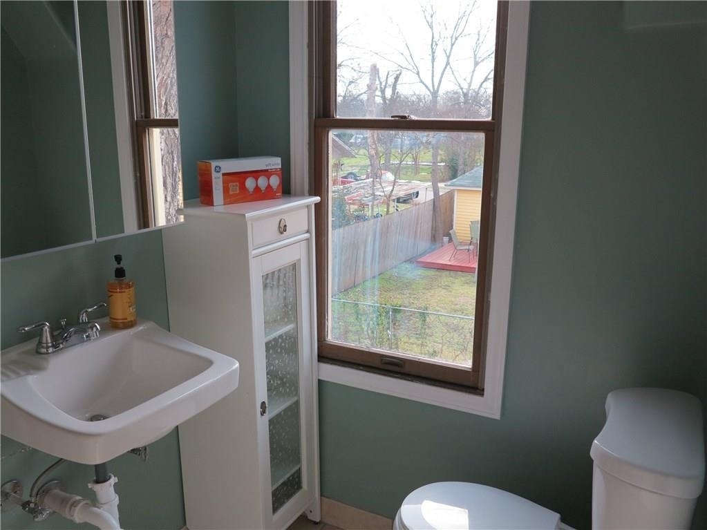 310 W University Ave - Photo 8