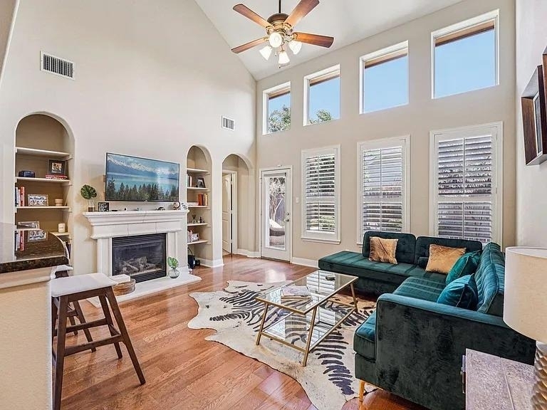 2210 Onion Creek Pkwy - Photo 1