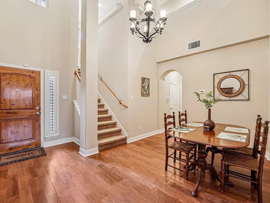 2210 Onion Creek Pkwy - Photo 4