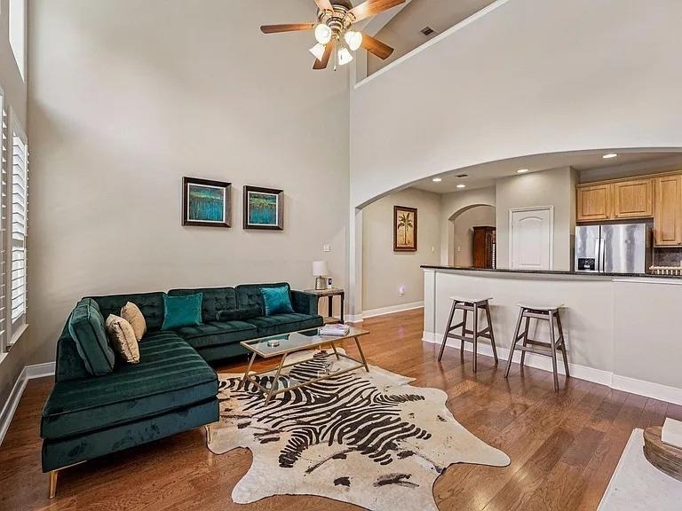 2210 Onion Creek Pkwy - Photo 3