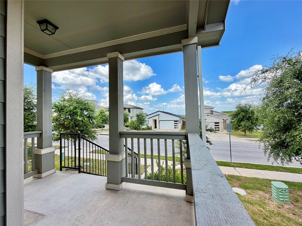 10502 Fulton Ave - Photo 2