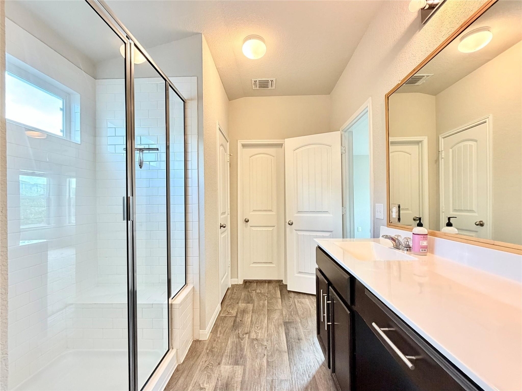 10502 Fulton Ave - Photo 19