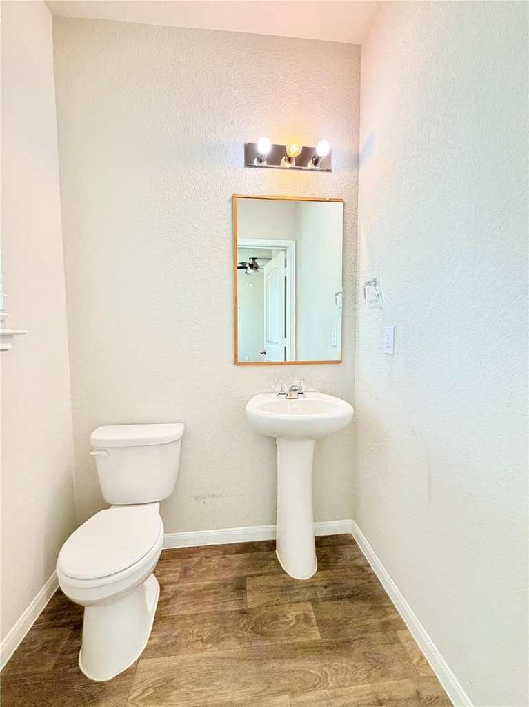 10502 Fulton Ave - Photo 14