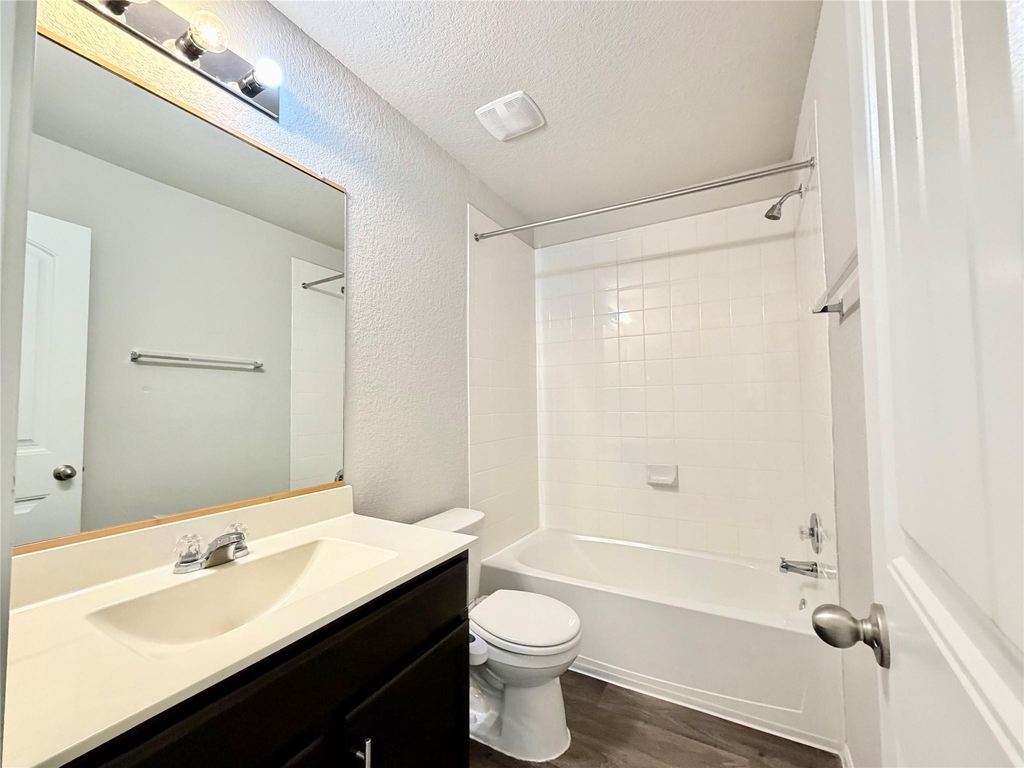 10502 Fulton Ave - Photo 32