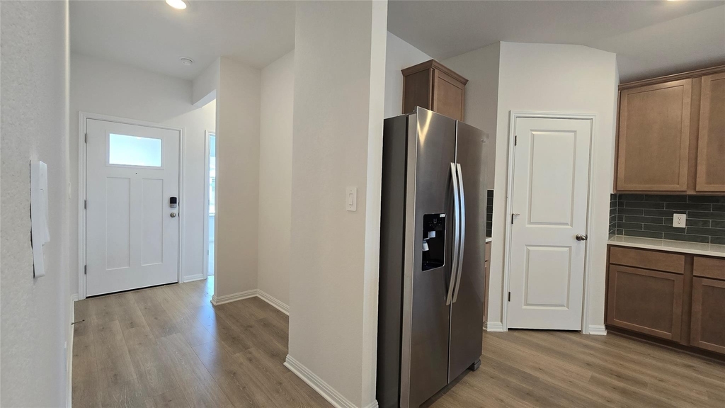 122 Holmby Dr - Photo 14