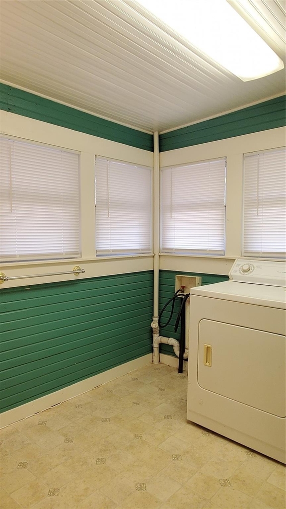 1117 W 4th St - Photo 16