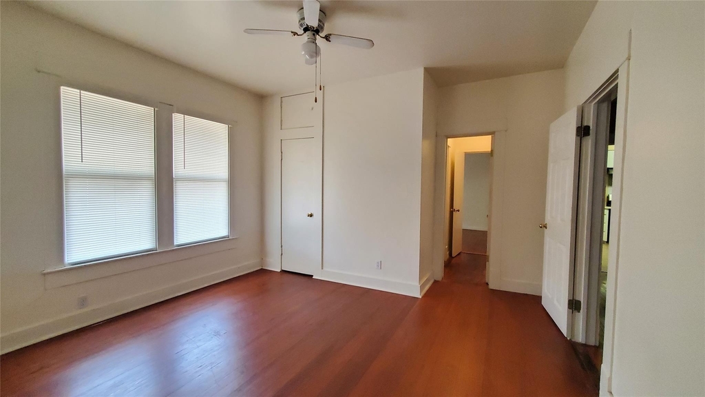 1117 W 4th St - Photo 17