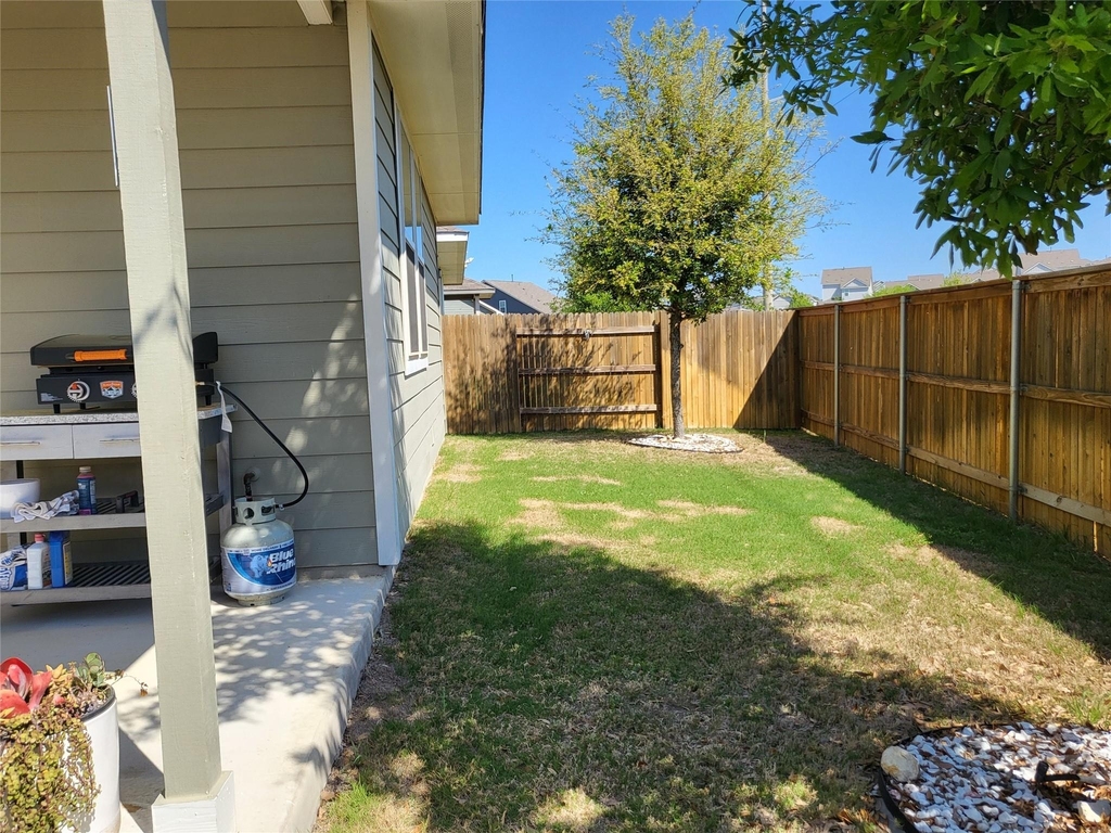 108 Blue Hibiscus Dr - Photo 19