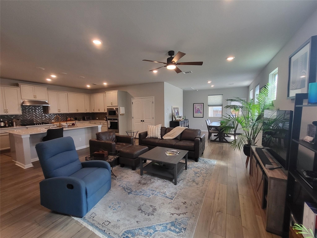108 Blue Hibiscus Dr - Photo 1