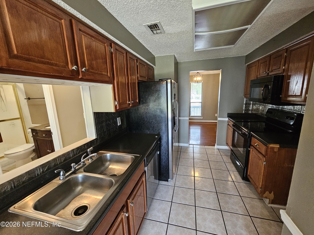 8176 Kilwinning Lane - Photo 7