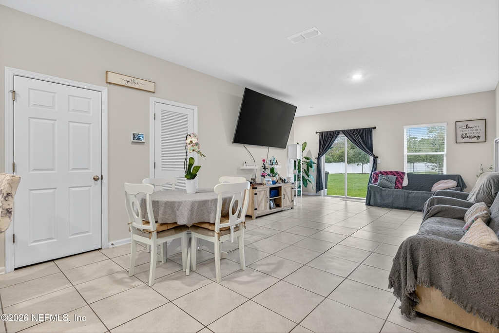 12784 Veterans Court - Photo 5